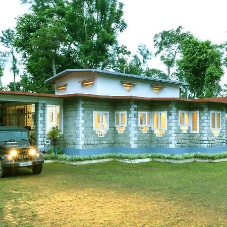 Отель Coorg Kolamotte Gonikoppal Экстерьер фото