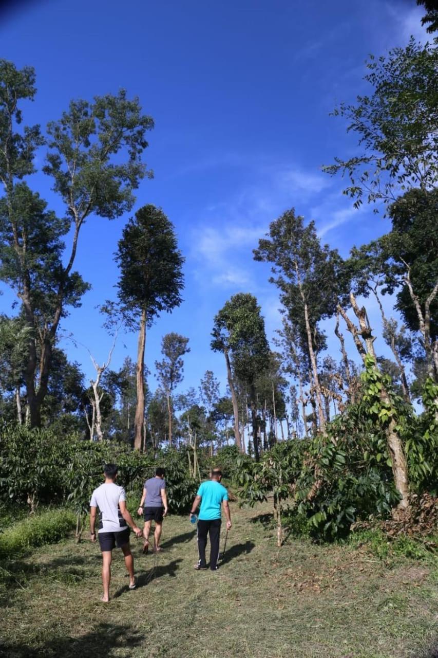 Отель Coorg Kolamotte Gonikoppal Экстерьер фото